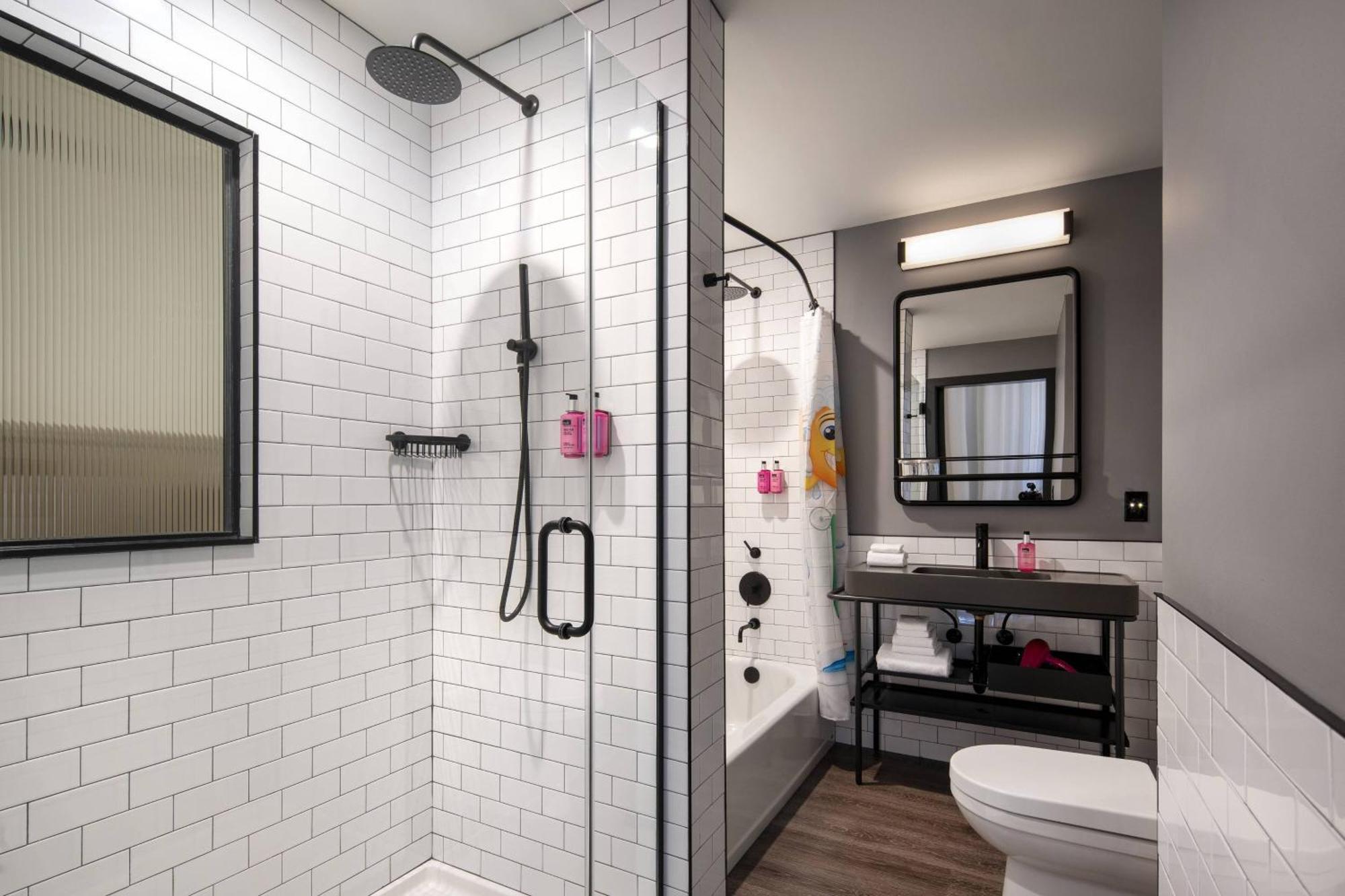 Moxy Nashville Vanderbilt Area Buitenkant foto